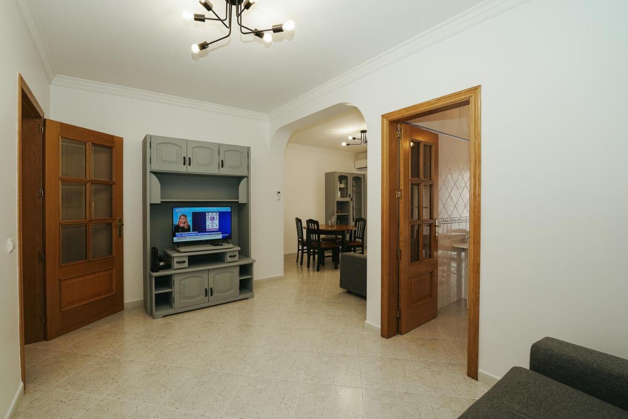 Apartamento Cristina - Proximo Da Praia アルマカオ・デ・ペラ エクステリア 写真