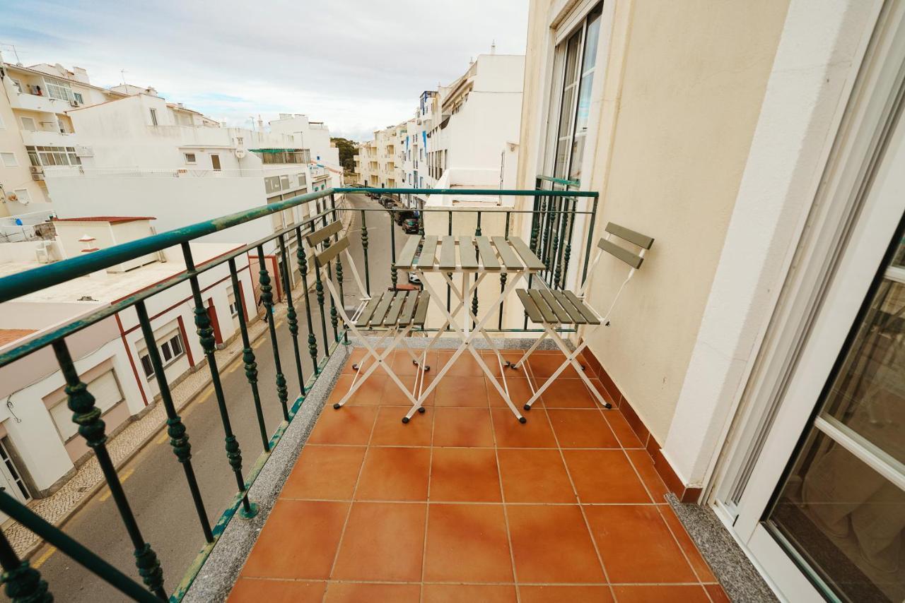 Apartamento Cristina - Proximo Da Praia アルマカオ・デ・ペラ エクステリア 写真